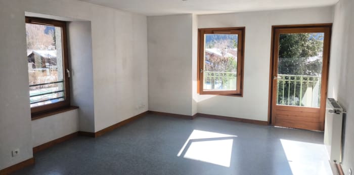 Image 1 sur 9 - Appartement  ·  Vente · Chamonix Mont Blanc (74400) · 2 pièces · 65m²