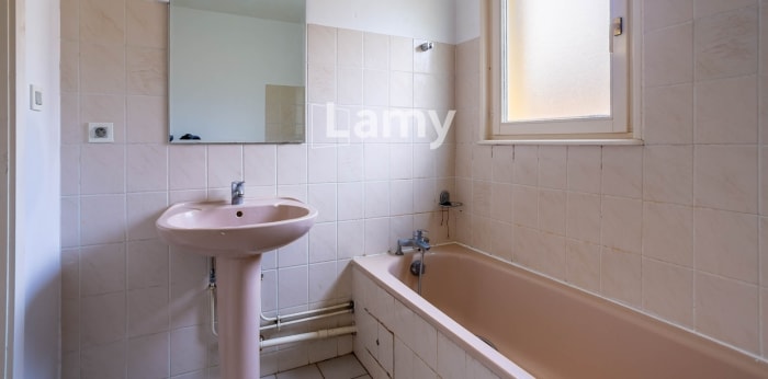 Image 7 sur 8 - Appartement  ·  Vente · Strasbourg (67200) · 3 pièces · 79m²