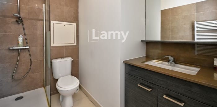 Image 7 sur 8 - Appartement  ·  Vente · Versailles (78000) · 1 pièce · 42m²