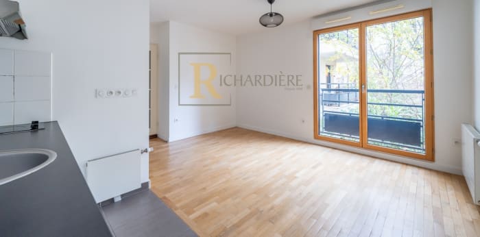 Image 2 sur 11 - Appartement  ·  Vente · Joinville Le Pont (94340) · 1 pièce · 29m²