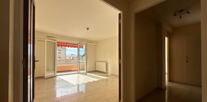 Image 4 sur 12 - Appartement  ·  Vente · Sanary Sur Mer (83110) · 3 pièces · 63m²