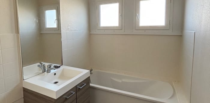 Image 6 sur 9 - Appartement  ·  Vente · Angouleme (16000) · 4 pièces · 77m²