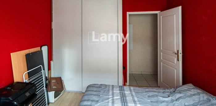Image 7 sur 9 - Appartement  ·  Vente · Gelos (64110) · 3 pièces · 73m²