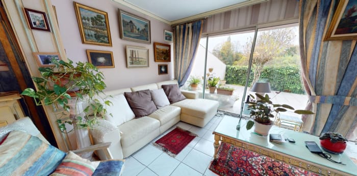 Image 1 sur 5 - Maison/villa  ·  Vente · Floirac (33270) · 6 pièces · 90m²