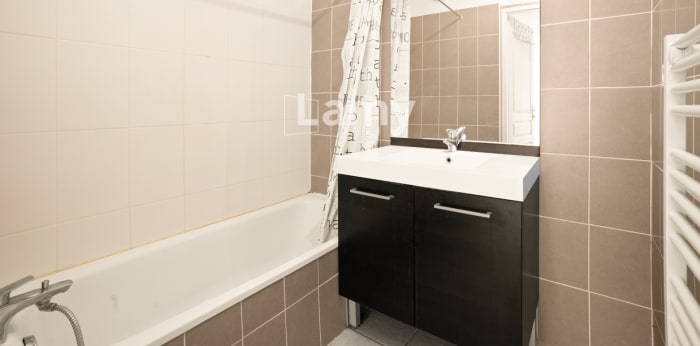 Image 10 sur 15 - Appartement  ·  Vente · Vourles (69390) · 2 pièces · 48m²