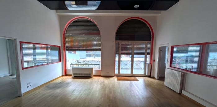 Image 2 sur 8 - Bureaux  ·  Vente · Toulouse (31000) · 6 pièces · 133m²
