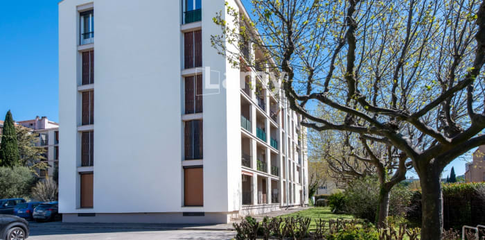 Image 2 sur 13 - Appartement  ·  Vente · Salon De Provence (13300) · 2 pièces · 50m²