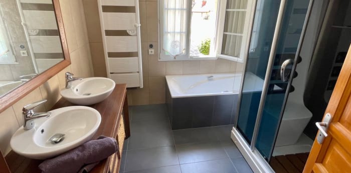 Image 5 sur 14 - Maison/villa  ·  Vente · Villeron (95380) · 8 pièces · 260m²