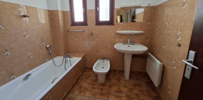 Image 10 sur 11 - Appartement  ·  Vente · Sisteron (04200) · 4 pièces · 78m²