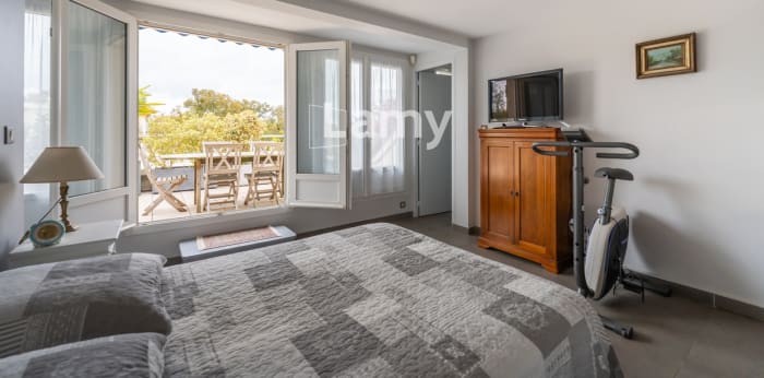 Image 9 sur 13 - Appartement  ·  Vente · Nogent Sur Marne (94130) · 5 pièces · 125m²