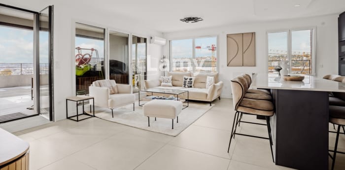 Image 3 sur 13 - Appartement  ·  Vente · Lyon (69007) · 4 pièces · 83m²