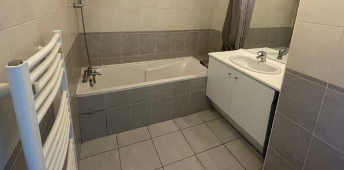 Image 10 sur 12 - Appartement  ·  Vente · Marseille 09 (13009) · 3 pièces · 65m²