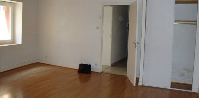 Image 2 sur 3 - Appartement  ·  Vente · Issoire (63500) · 2 pièces · 45m²