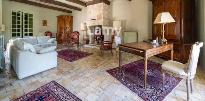 Image 3 sur 24 - Maison/villa  ·  Vente · Salon De Provence (13300) · 7 pièces · 234m²