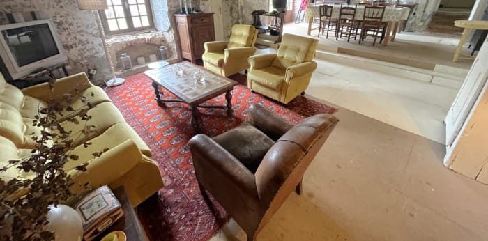 Image 2 sur 13 - Maison/villa  ·  Vente · St Genes La Tourette (63580) · 4 pièces · 123m²