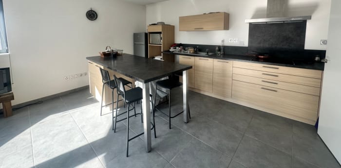 Image 2 sur 9 - Appartement  ·  Vente · Clermont Ferrand (63000) · 3 pièces · 61m²
