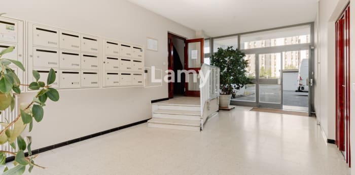 Image 7 sur 8 - Appartement  ·  Vente · Lyon (69008) · 3 pièces · 57m²
