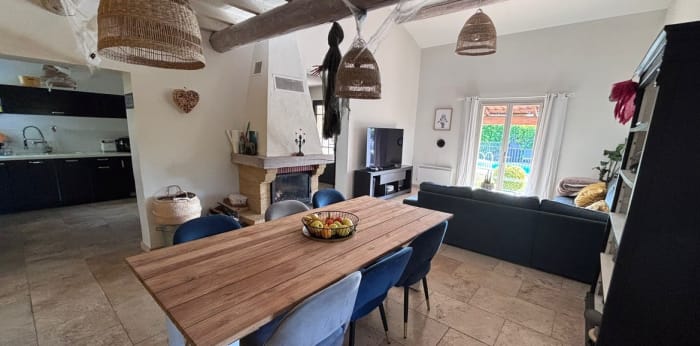 Image 12 sur 25 - Maison/villa  ·  Vente · Molleges (13940) · 162m²