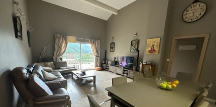 Image 2 sur 9 - Appartement  ·  Vente · Allos (04260) · 5 pièces · 132m²