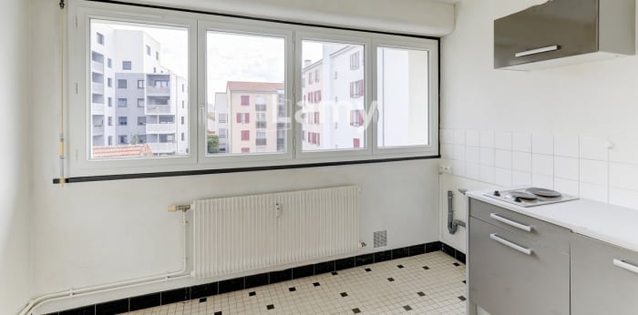 Image 6 sur 8 - Appartement  ·  Vente · Clermont Ferrand (63000) · 1 pièce · 28m²