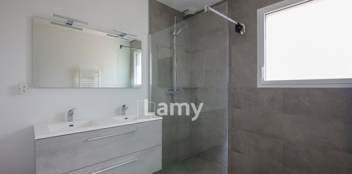 Image 8 sur 9 - Maison/villa  ·  Vente · Mouilleron Le Captif (85000) · 3 pièces · 90m²