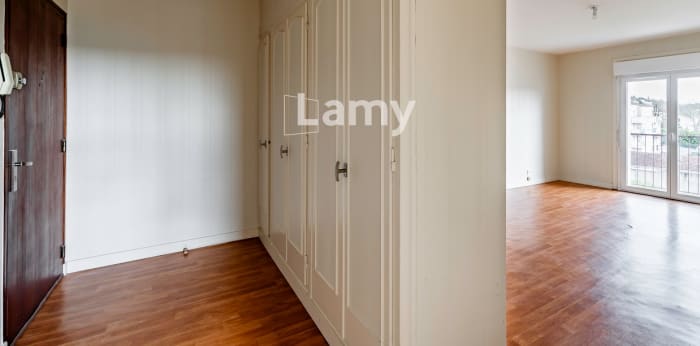 Image 5 sur 9 - Appartement  ·  Vente · Angouleme (16000) · 2 pièces · 49m²