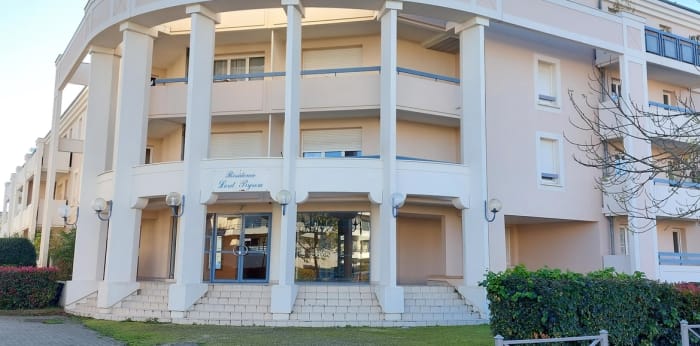 Image 1 sur 6 - Appartement  ·  Vente · Pessac (33600) · 2 pièces · 49m²