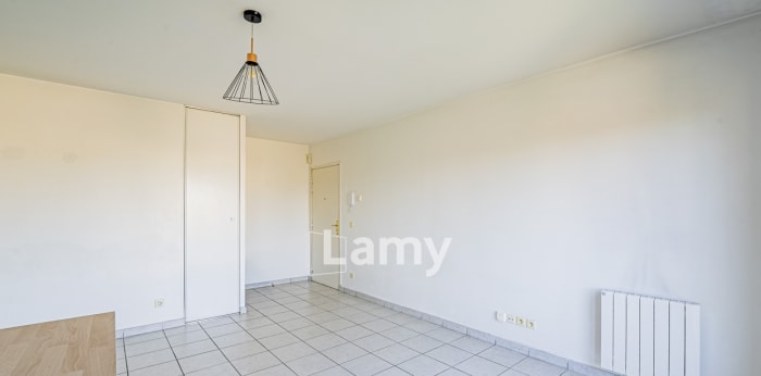 Image 11 sur 14 - Appartement  ·  Vente · Francheville (69340) · 3 pièces · 55m²