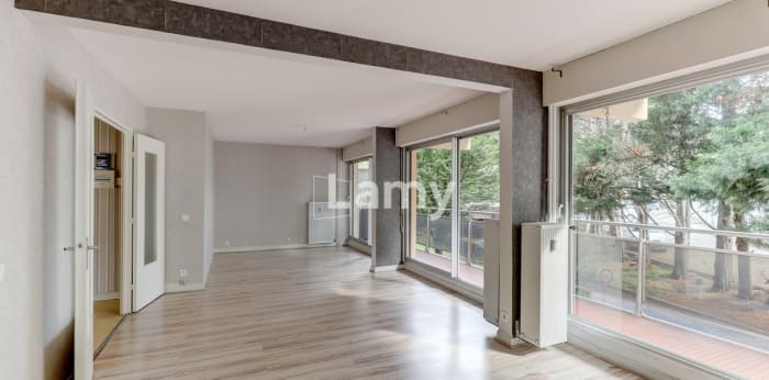 Image 9 sur 10 - Appartement  ·  Vente · Clermont Ferrand (63000) · 5 pièces · 96m²