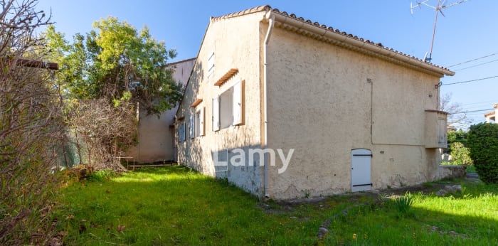 Image 2 sur 15 - Maison/villa  ·  Vente · Marseille (13011) · 4 pièces · 63m²