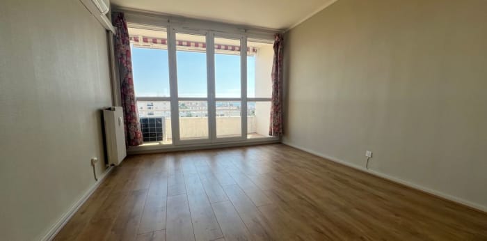 Image 8 sur 10 - Appartement  ·  Vente · Villefranche Sur Saone (69400) · 4 pièces · 77m²
