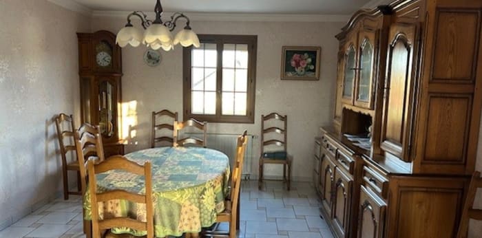 Image 4 sur 15 - Maison/villa  ·  Vente · Laroche St Cydroine (89400) · 9 pièces · 181m²