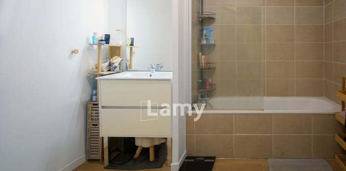 Image 4 sur 8 - Appartement  ·  Vente · La Roche Sur Yon (85000) · 2 pièces · 43m²