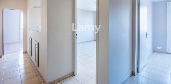 Image 7 sur 11 - Appartement  ·  Vente · Salon De Provence (13300) · 55m²