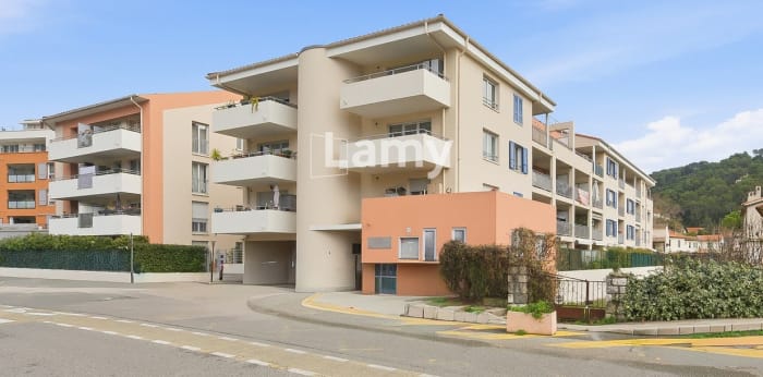 Image 1 sur 5 - Appartement  ·  Vente · Drap (06340) · 1 pièce · 35m²