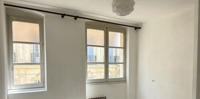 Image 1 sur 3 - Appartement  ·  Vente · Marseille (13001) · 1 pièce · 16m²