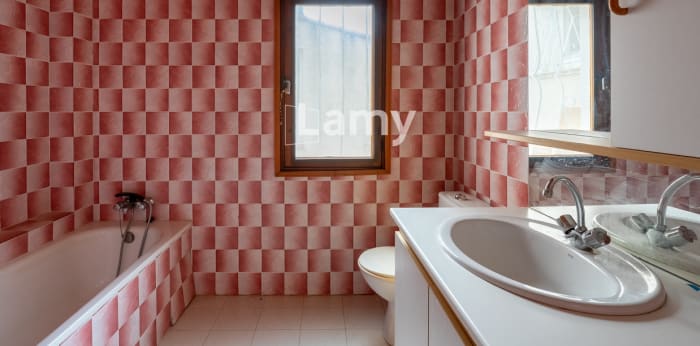 Image 11 sur 20 - Maison/villa  ·  Vente · La Fare Les Oliviers (13580) · 5 pièces · 155m²