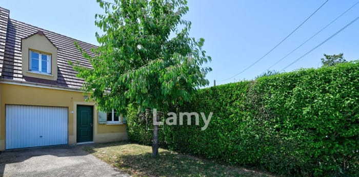 Image 1 sur 9 - Maison/villa  ·  Vente · Coignieres (78310) · 4 pièces · 71m²