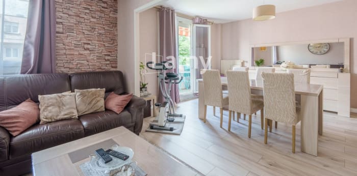 Image 5 sur 10 - Appartement  ·  Vente · Besancon (25000) · 5 pièces · 84m²