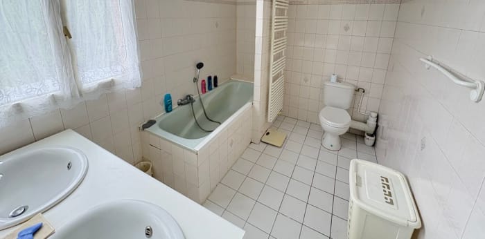 Image 8 sur 12 - Maison/villa  ·  Vente · Enghien Les Bains (95880) · 6 pièces · 135m²