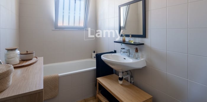Image 10 sur 14 - Immeuble  ·  Vente · Talence (33400) · 224m²