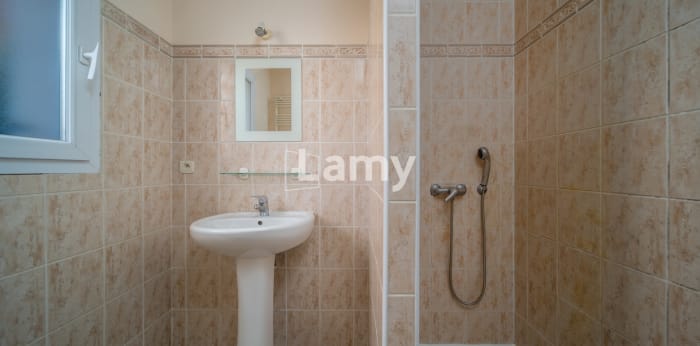 Image 5 sur 9 - Maison/villa  ·  Vente · Digne Les Bains (04000) · 4 pièces · 106m²