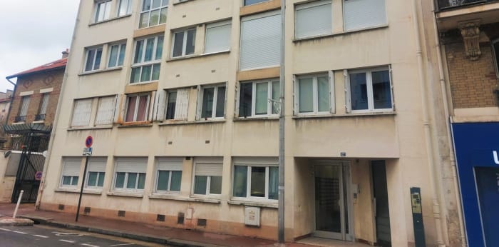 Image 1 sur 3 - Appartement  ·  Vente · Montrouge (92120) · 1 pièce · 17m²