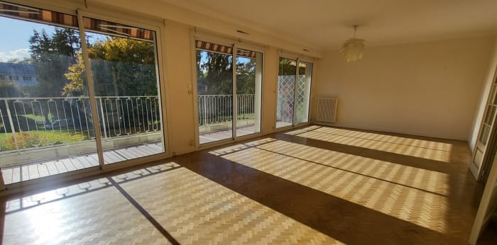 Image 1 sur 12 - Appartement  ·  Vente · Angers (49100) · 5 pièces · 108m²