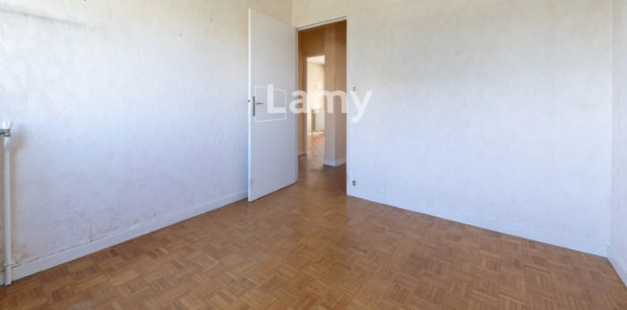 Image 7 sur 10 - Appartement  ·  Vente · Villeurbanne (69100) · 4 pièces · 93m²