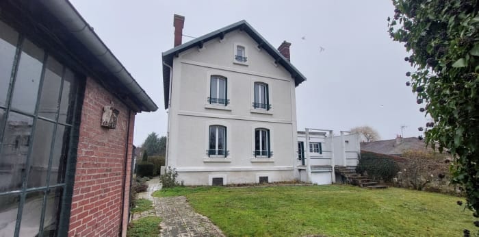 Image 2 sur 13 - Maison/villa  ·  Vente · Nogent Sur Oise (60180) · 9 pièces · 181m²