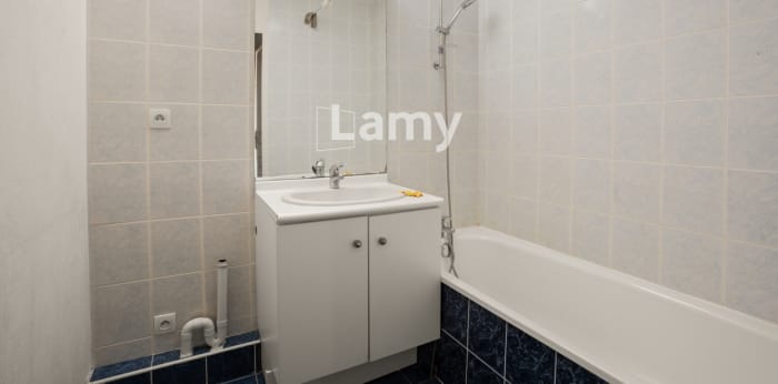 Image 8 sur 10 - Appartement  ·  Vente · Villeurbanne (69100) · 3 pièces · 71m²