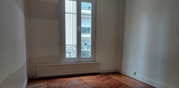 Image 5 sur 11 - Appartement  ·  Vente · Paris (75018) · 4 pièces · 56m²