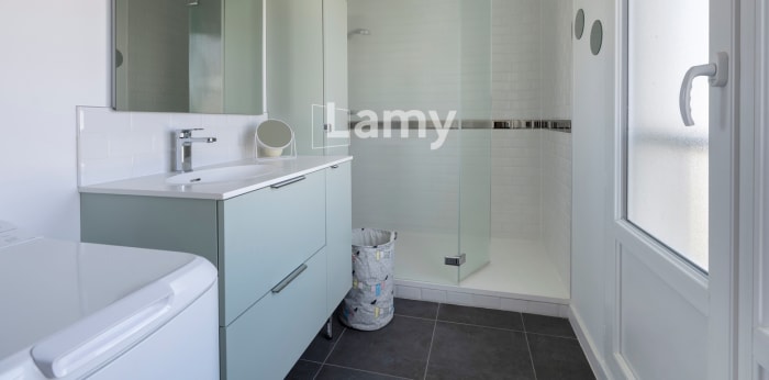 Image 5 sur 12 - Appartement  ·  Vente · La Rochelle (17000) · 5 pièces · 100m²