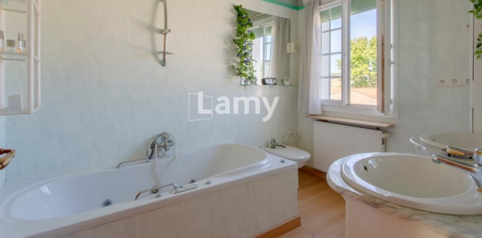 Image 6 sur 9 - Maison/villa  ·  Vente · Miramas (13140) · 6 pièces · 153m²